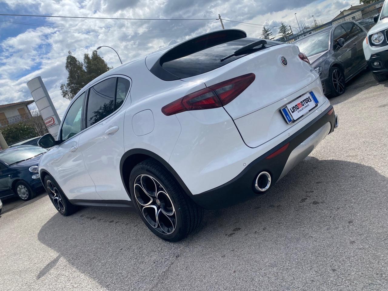 Alfa Romeo Stelvio 2.2 Turbodiesel 180 CV AT8 RWD Super