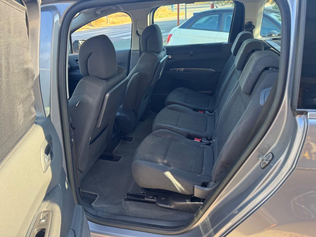 Peugeot 5008 1.6 HDi 115CV Allure 7 POSTI