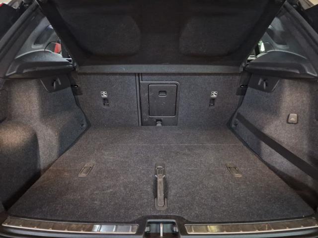 VOLVO XC40 2000 D4 AWD CV.190 INSCRIPTION+TETTO+19'+UNIPROP