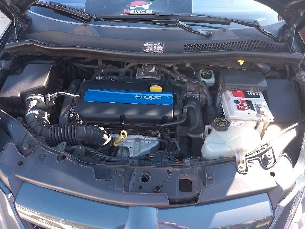 Opel Corsa 1.6 T 192CV 3 porte OPC TENUTA IN AMNIERA MANIACALE PARI AL NUOVO