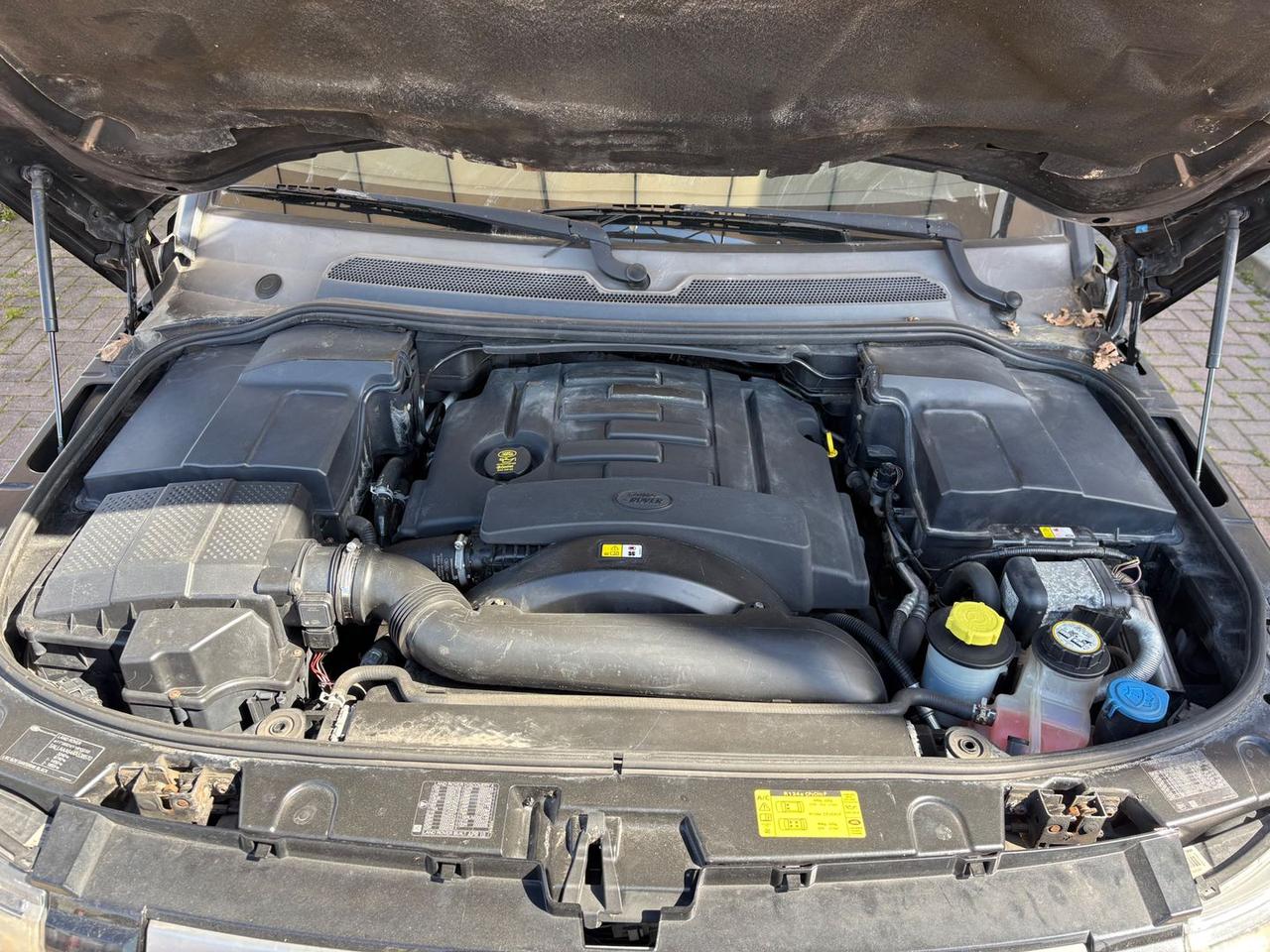 Land Rover Discovery 4 SE 2.7 TDV6 #10238