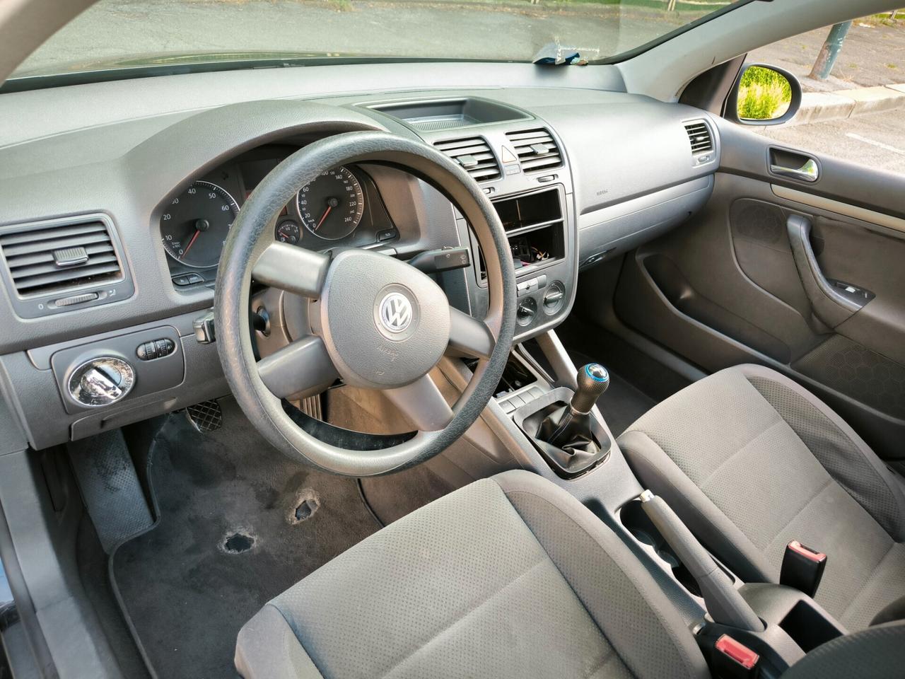Volkswagen Golf 1.6 16V FSI 5p. Sportline