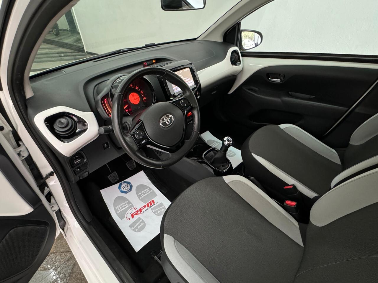 Toyota Aygo 1.0 VVT-i 69 CV 5 porte x-play