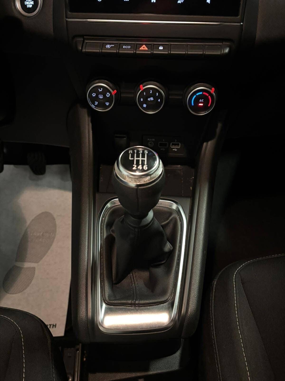 Renault Captur Blue dCi 115 CV Business '''\\