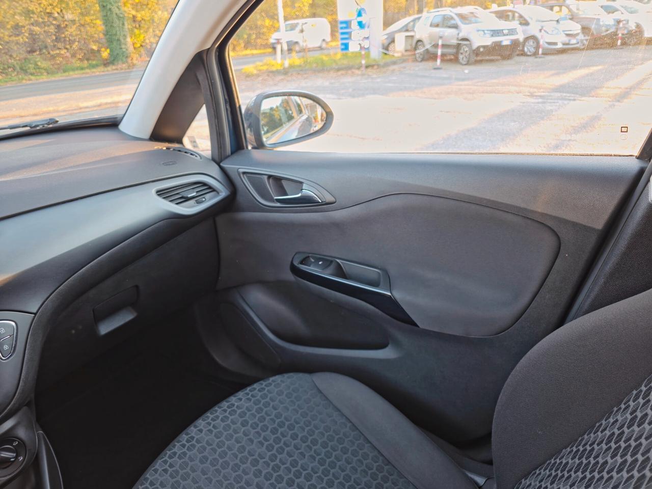 Opel Corsa 1.2 Coupé Innovation 2016-E6 Manuale NEO 5P