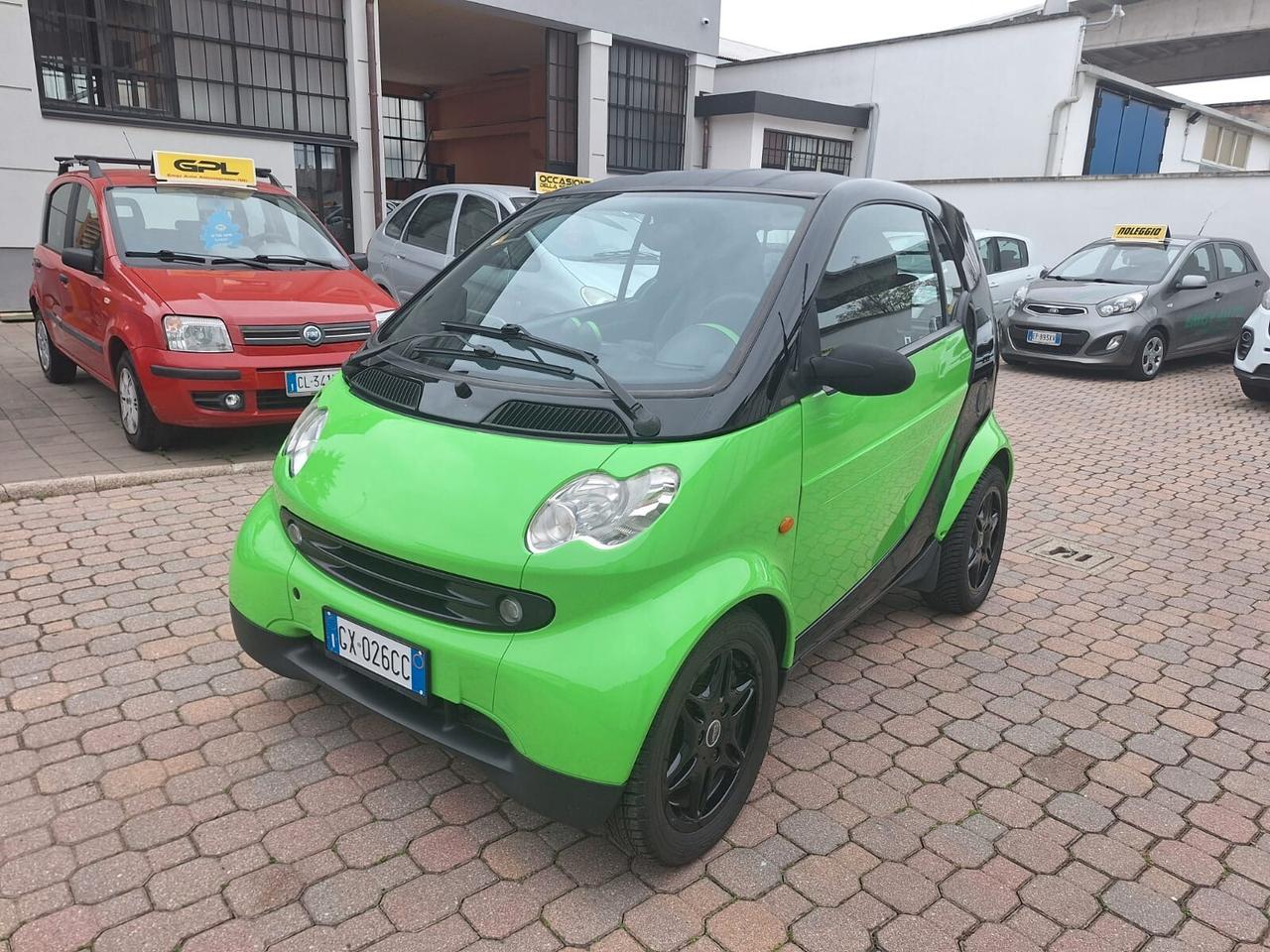 Smart ForTwo 799 Autocarro N1