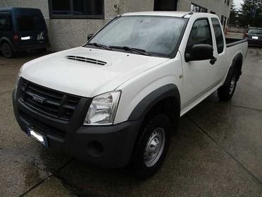 Isuzu D-Max 2.5 TD cat Space Cab 4WD Pick-up L EU4