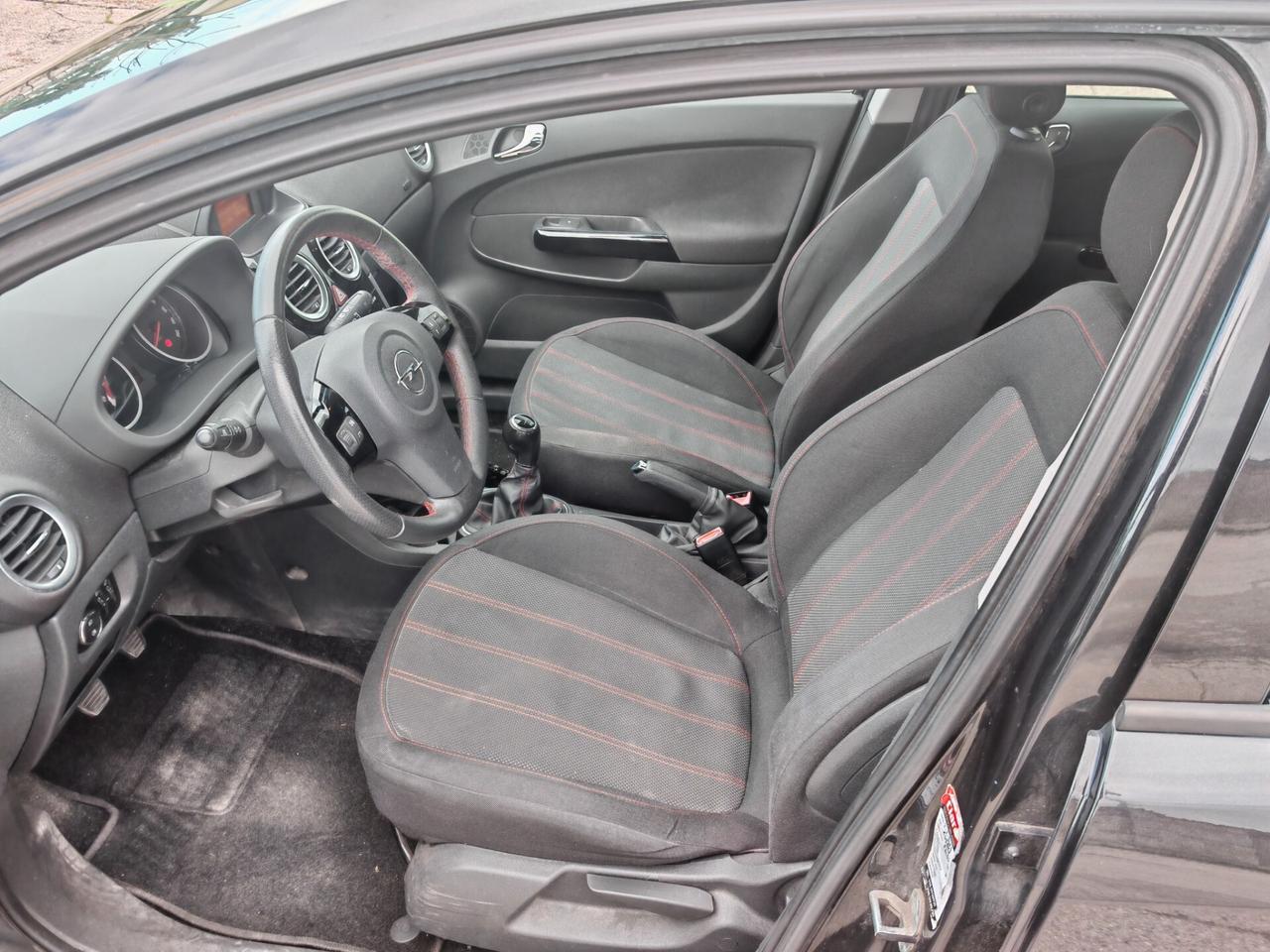 Opel Corsa 1.2 5p unico proprietario ok neopatentati no incidenti.