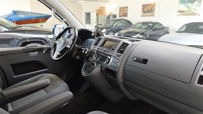 Volkswagen T5 Caravelle 2.0 BiTDI 180CV DSG Comfortline