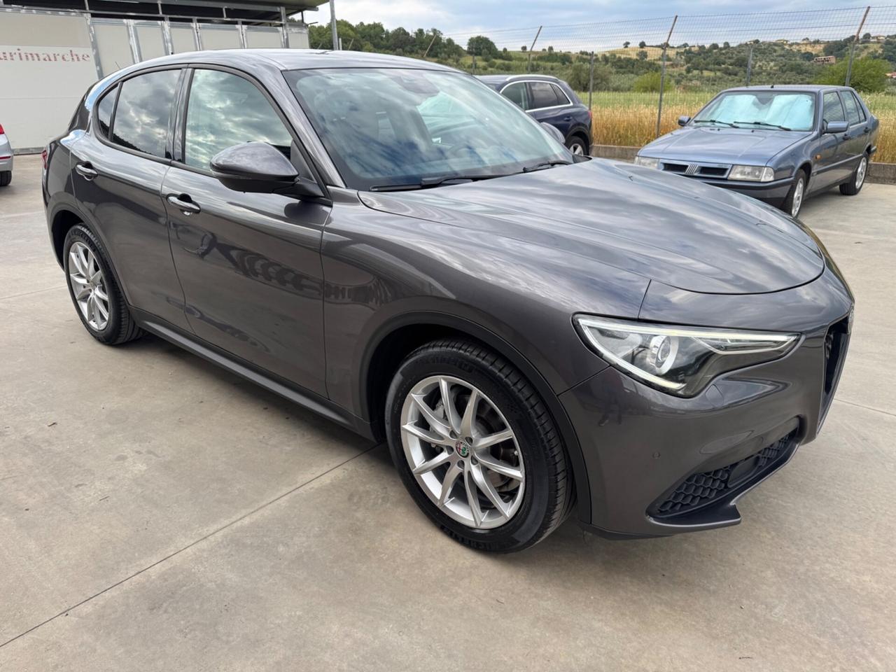 Alfa Romeo Stelvio 2.2 Turbodiesel 160 CV AT8