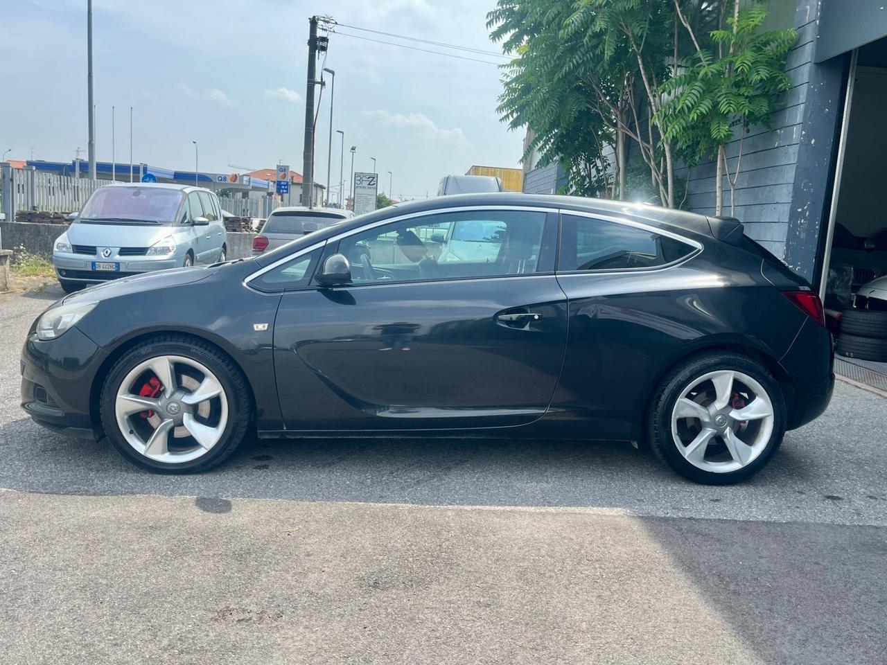Opel Astra GTC 2.0 CDTI 165CV S&S 3 porte Cosmo S