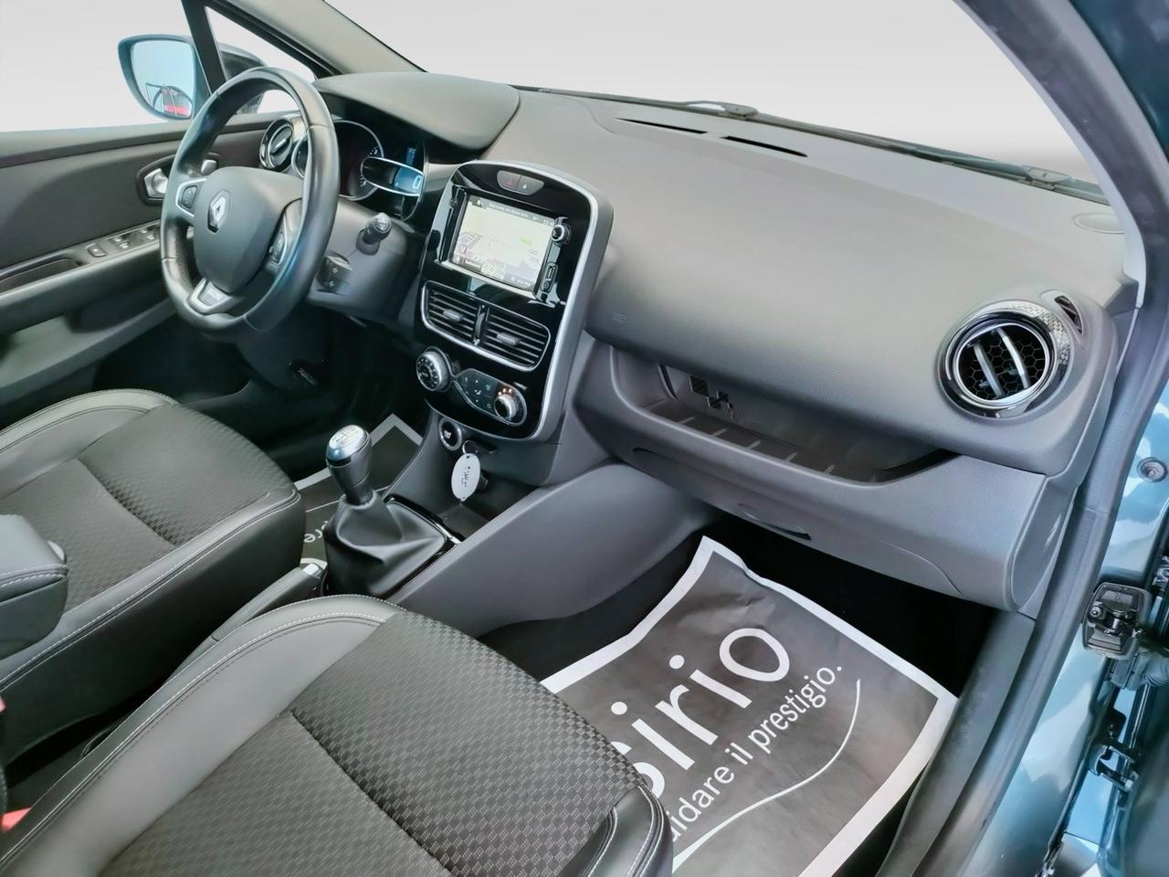 RENAULT Clio IV 2017 - Clio 1.5 dci Moschino Intens 90cv