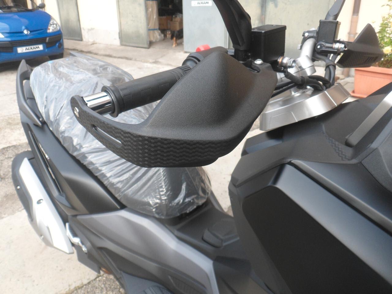 SYM SCOOTER ADX 300