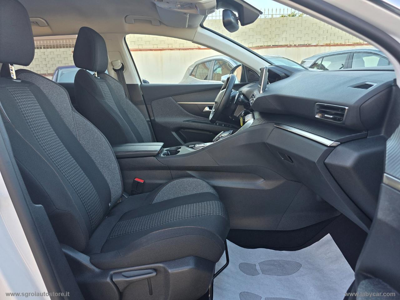 PEUGEOT 3008 BlueHDi 130 S&S EAT8 Business