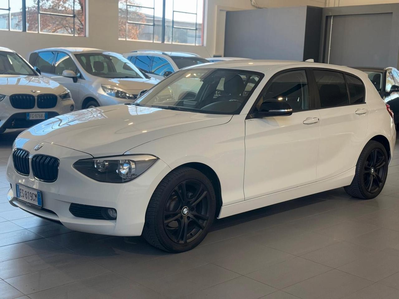 Bmw 118 125d 5p. Unique