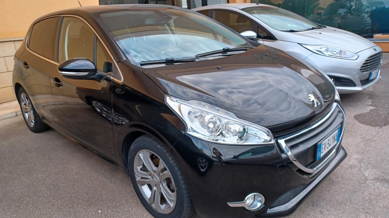 Peugeot 208 1.4 HDi 68 CV 5 porte Allure