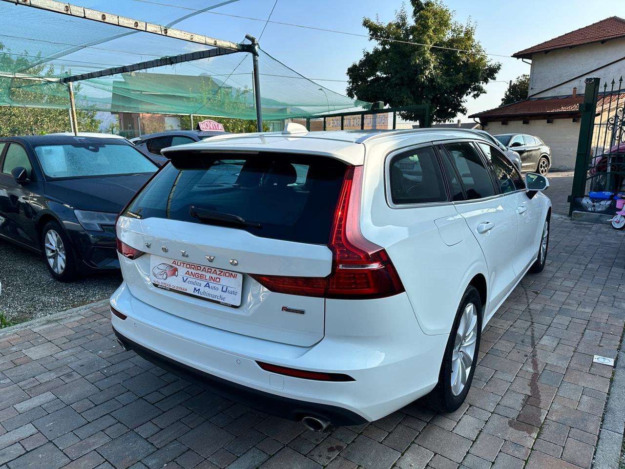 Volvo V60 D4 Geartronic R-design