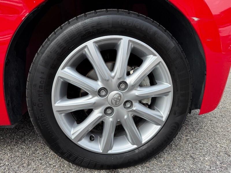 Toyota Aygo 1.0 VVT-i 69 CV 5 porte 9900 KM