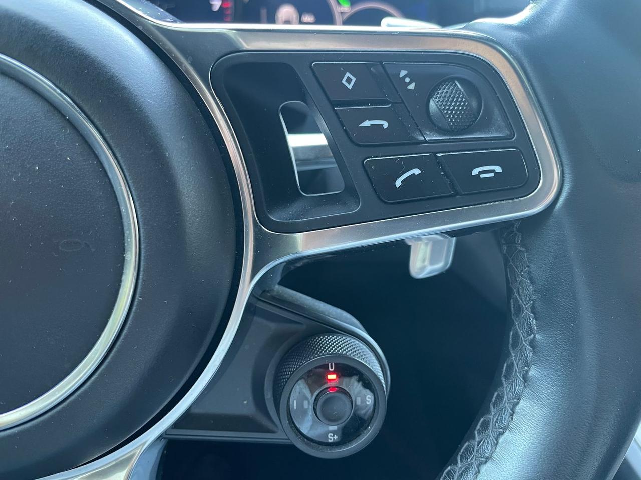 Porsche Cayenne Platinum Edition 3.0 S #6026