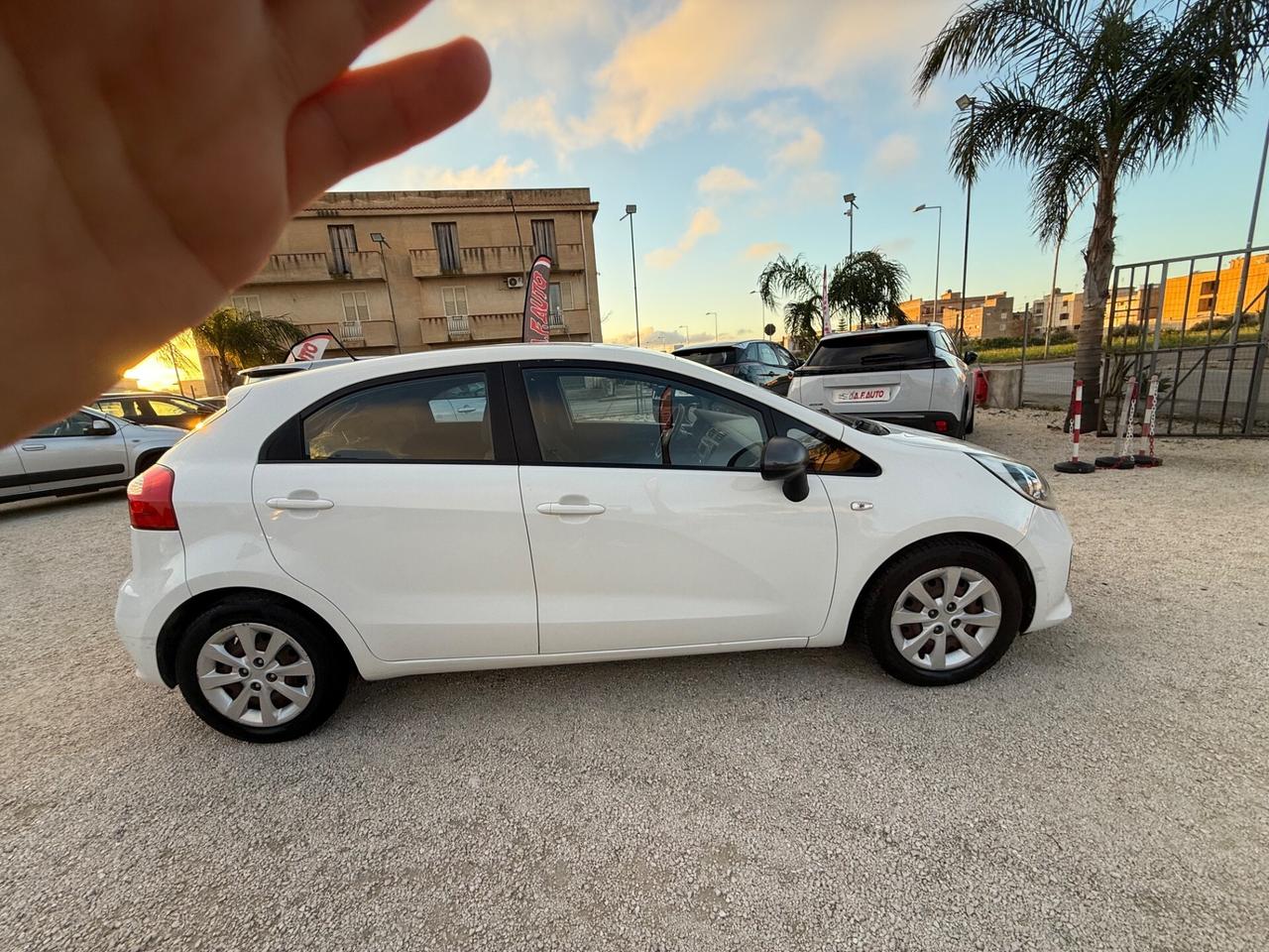 Kia Rio 1.2 CVVT 5p. Cool