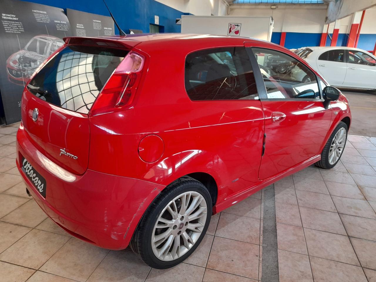 Fiat Grande Punto 1.4 Starjet 16V 3 porte Emotion