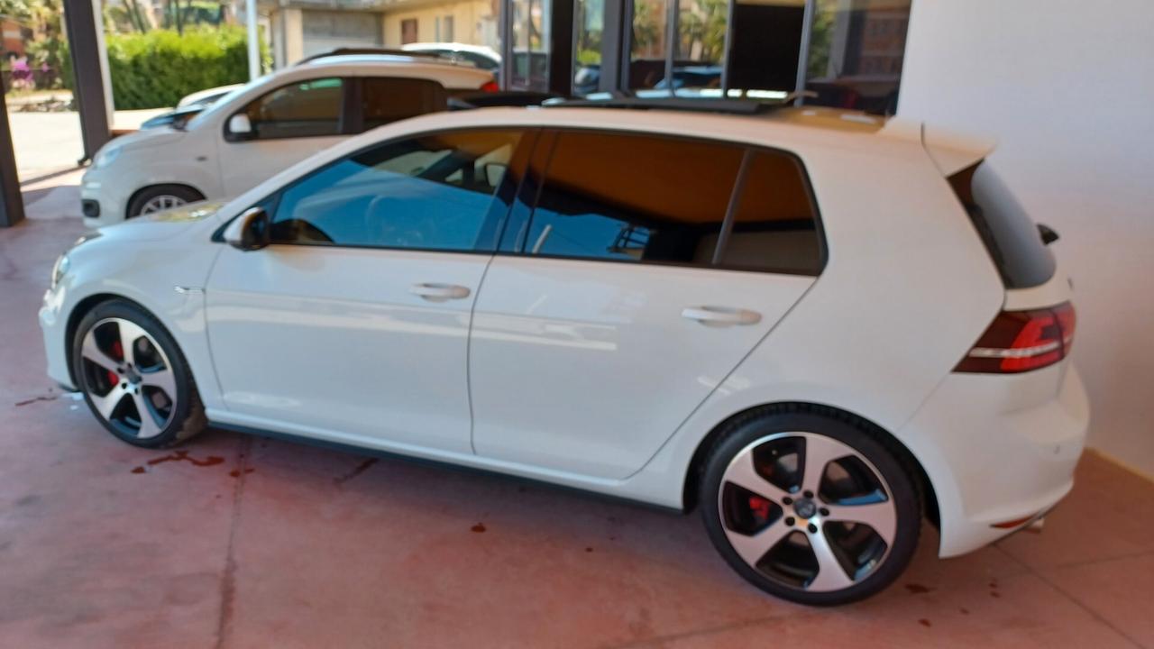 Volkswagen Golf Business GTD 2.0 TDI 5p. 4 Free BlueMotion Tech.
