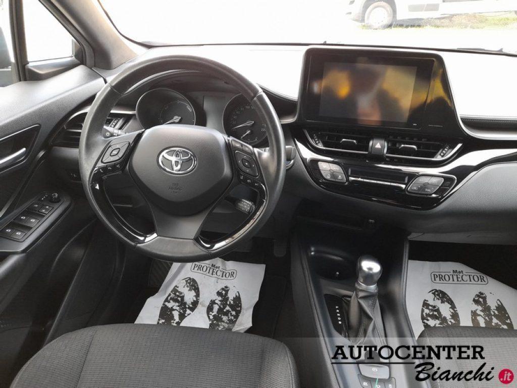 TOYOTA C-HR 1.8 Hybrid E-CVT Active