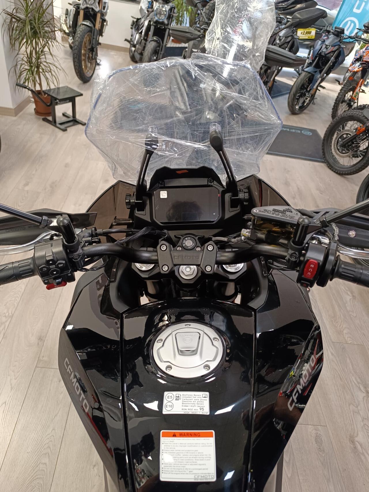 CFMOTO 700MT Adventure