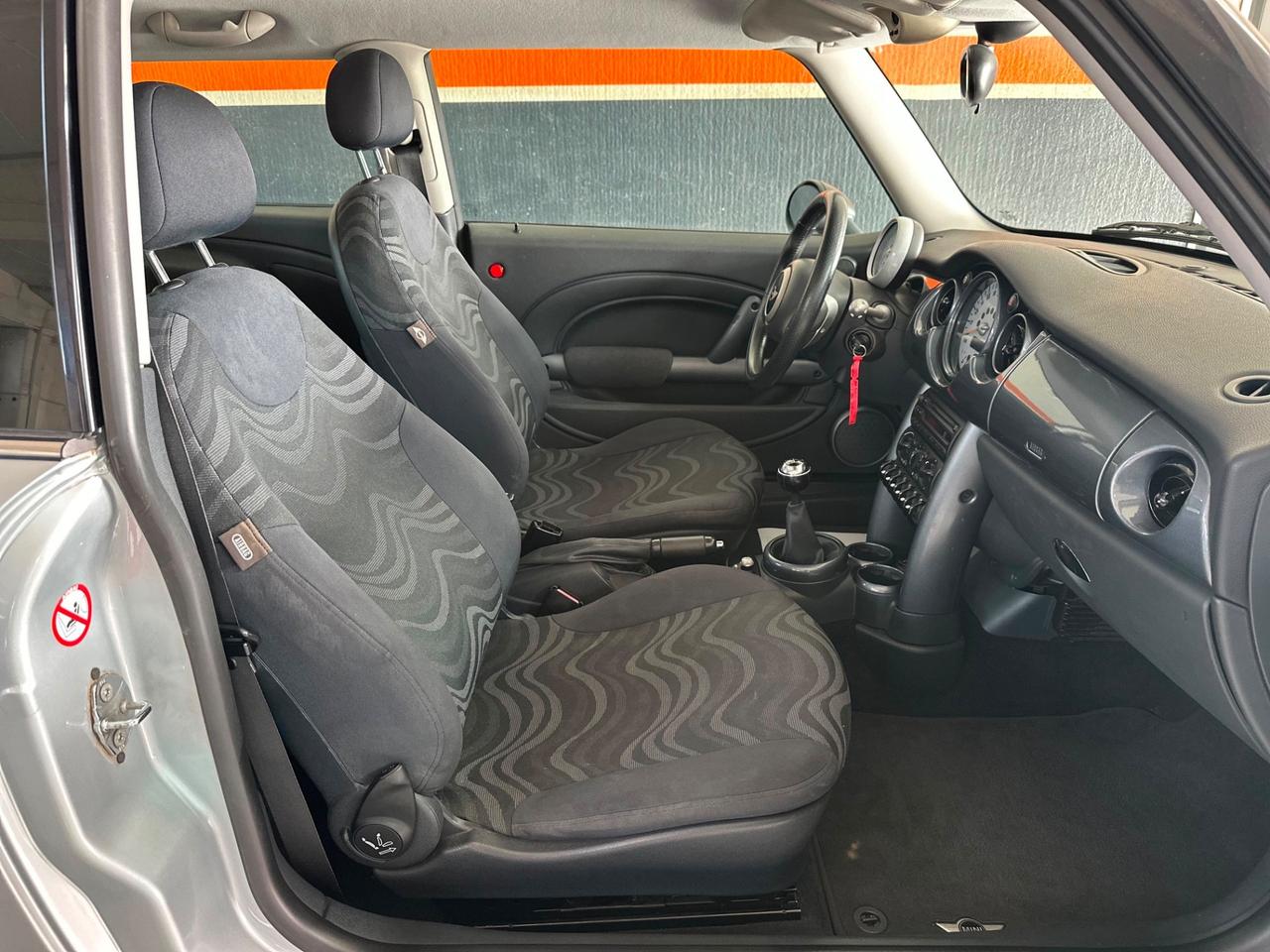 Mini 1.6 16V One de luxe NEOPATENTATI