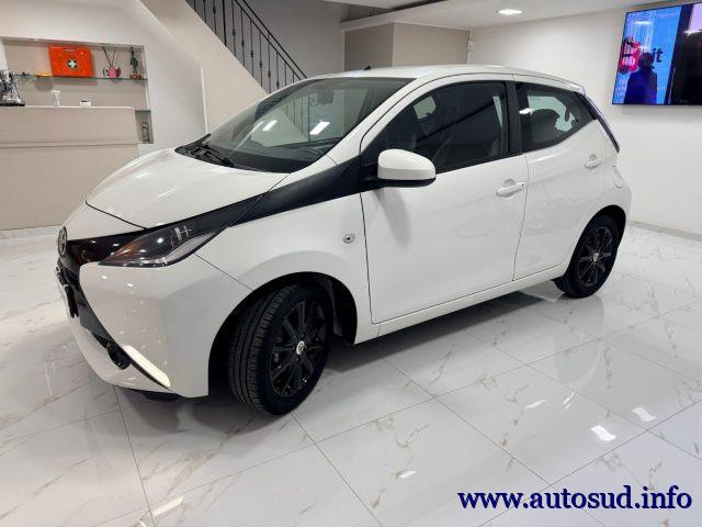 TOYOTA Aygo 1.0 VVT-i 69 CV 5 porte x-play MMT