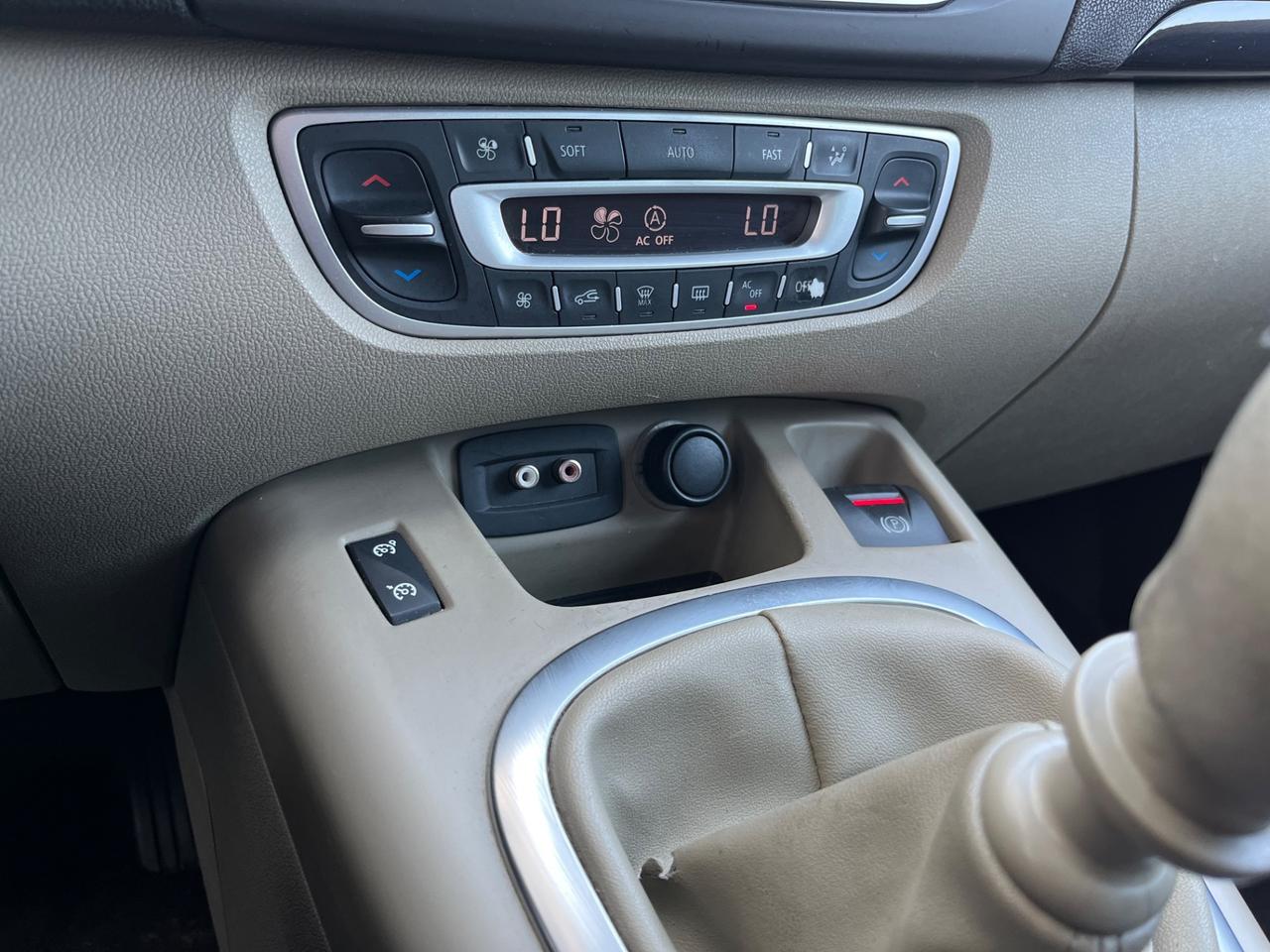 Renault Scenic Scénic X-Mod 1.9 dCi 130CV Luxe