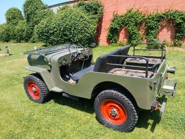 Cj 3 diesel Autocarro 4 posti
