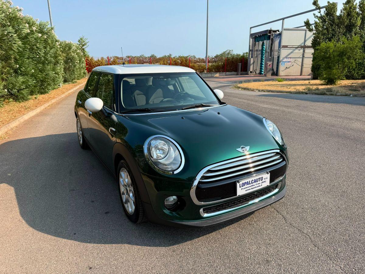 MINI 1.5 COOPER D BOSTON SEVEN 5 Porte; Tetto Panoramico e Apribile Elettricamente;