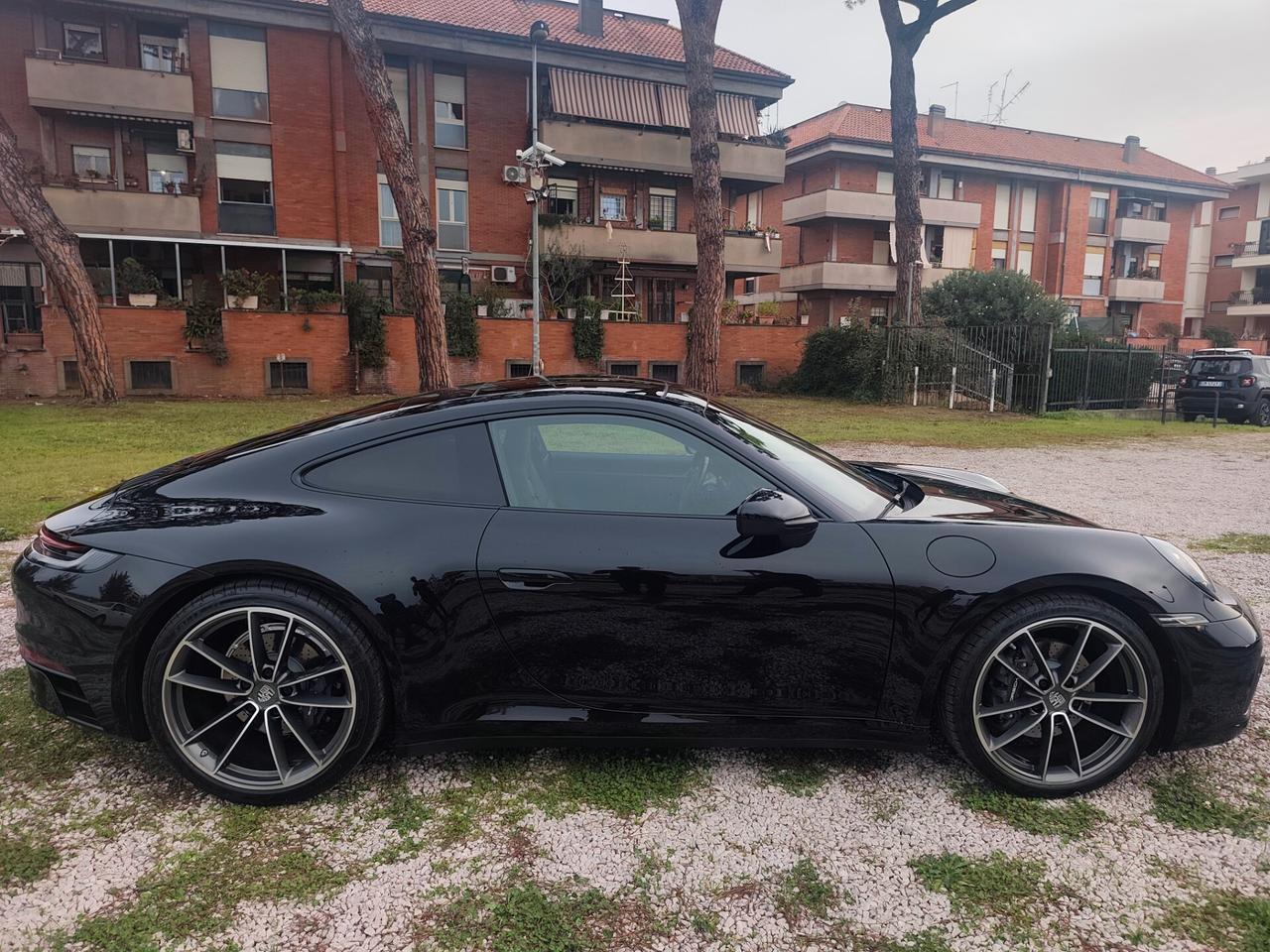 Porsche 911 Carrera