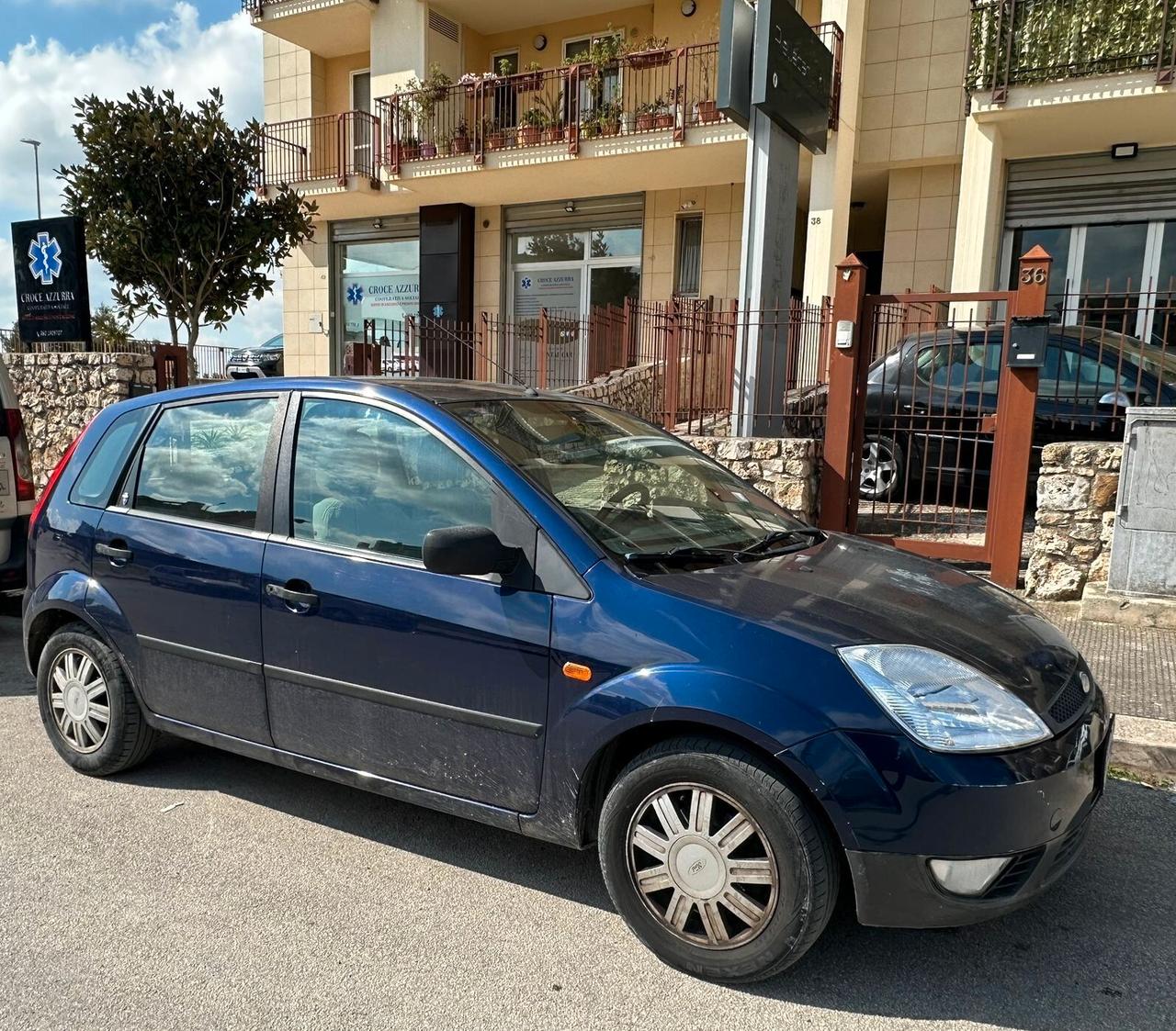 FORD FIESTA 1.4 DIESEL 68CV AUTO IDEALE PER NEO PATENTATI