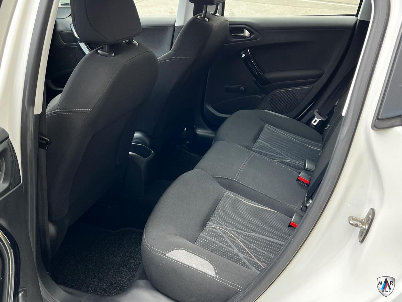 Peugeot 208 1.4 HDi 68 CV 5 porte Access