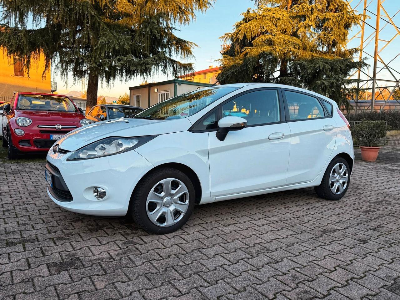 Ford Fiesta 1.4 TDCi 70CV 5 porte OK NEOPATENTATI