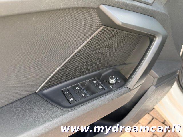 AUDI A3 SPB 30 g-tron S tronic Business Advanced