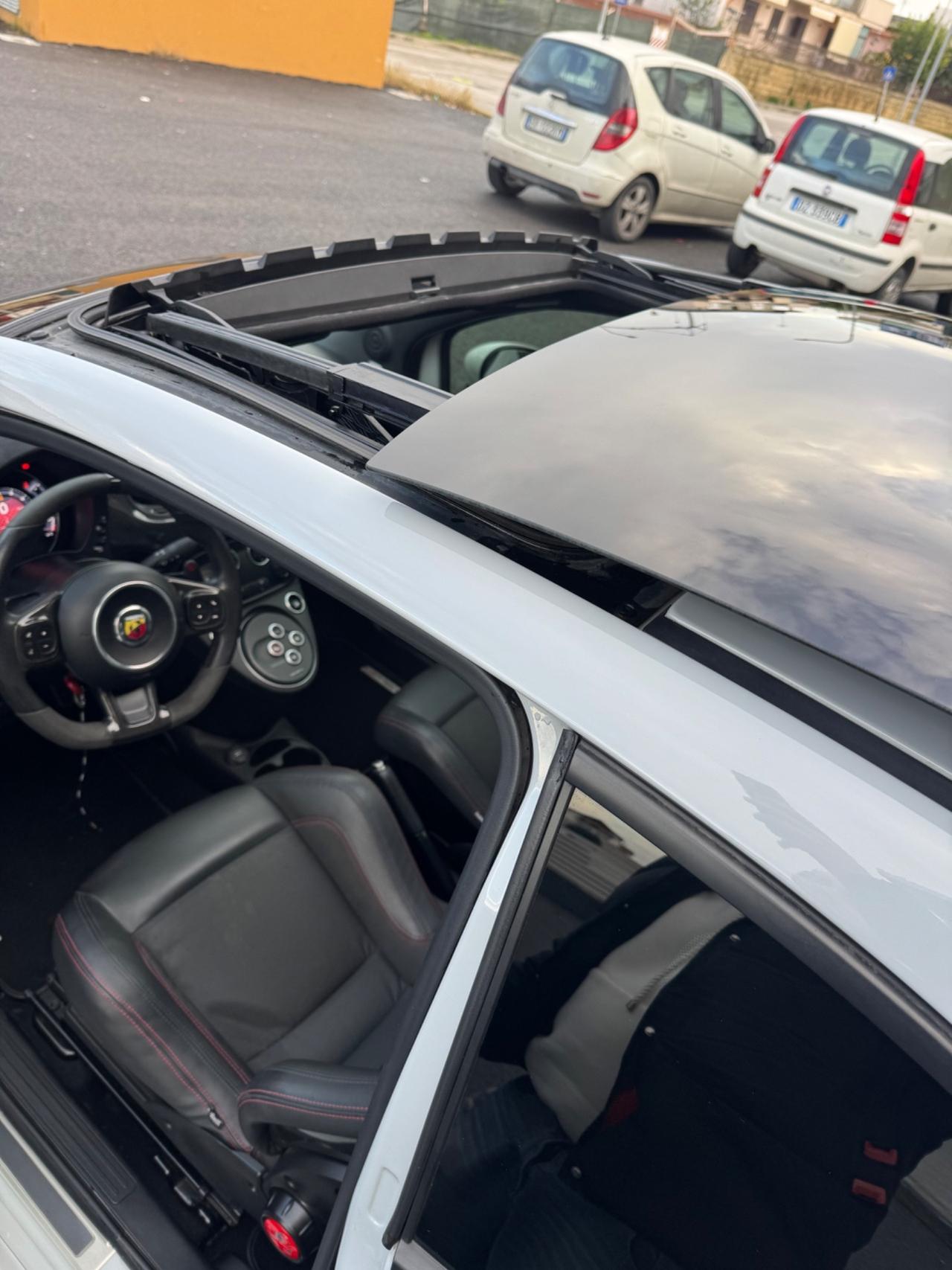 Abarth 695 1.4 Turbo T-Jet 180 CV 70°