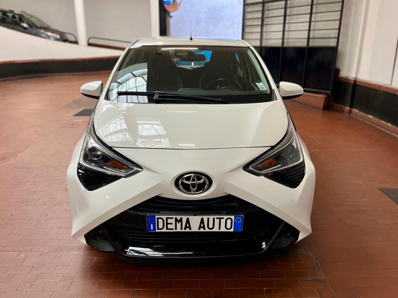 Toyota Aygo Connect 5p 1.0 x-cool 72cv