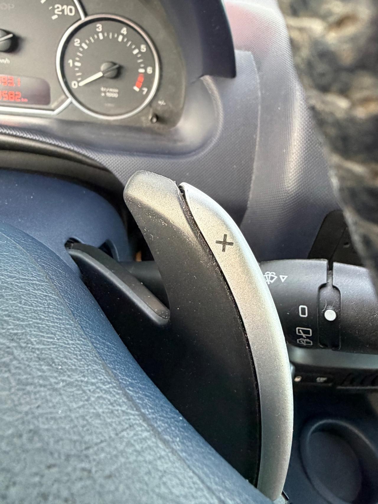 Peugeot 1007 1.6 Sporty 2Tronic