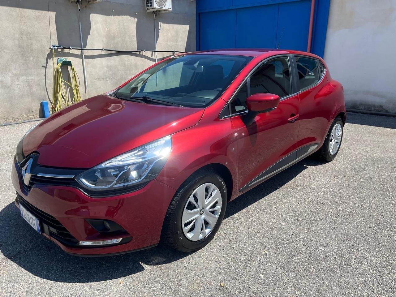 Renault clio 5P-900 tce-full-km 75000-2017