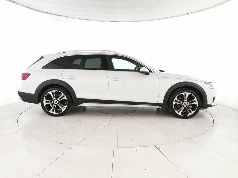 Audi A4 allroad 40 2.0 tdi mhev Identity Contrast quattro 204cv s-tronic