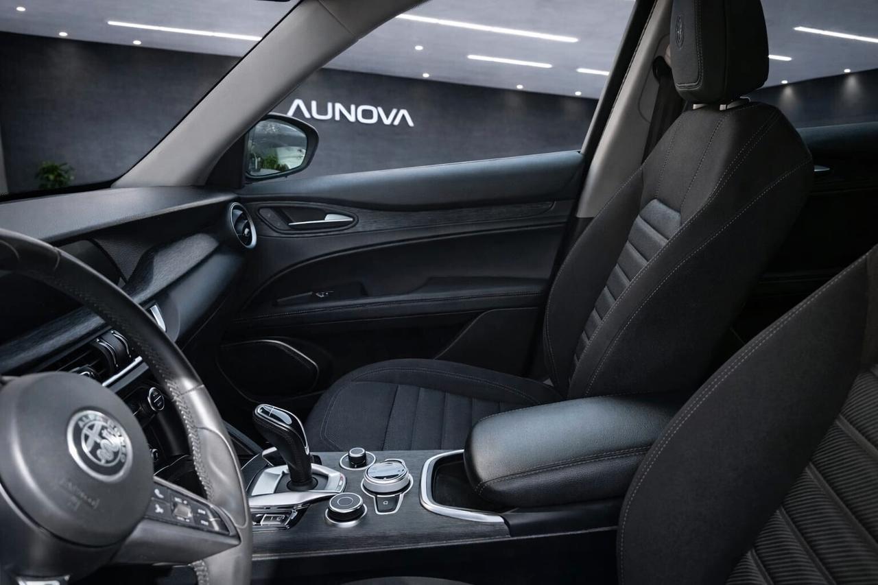 Alfa Romeo Stelvio 2.2 Turbodiesel 160 CV AT8 RWD