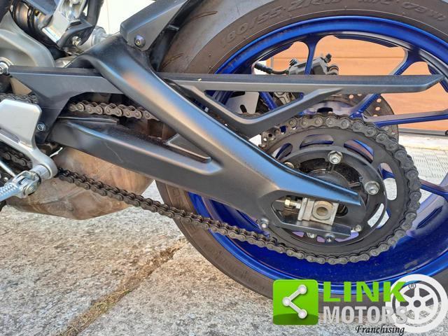 YAMAHA MT-09 .