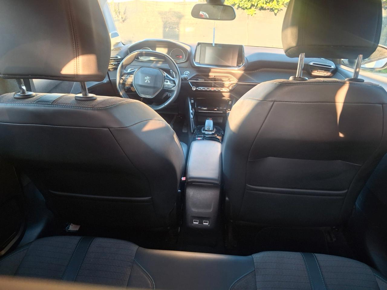 Peugeot 208 PureTech 100 cc 1.2 benz. 5 porte Active Pack automatica neopatentati