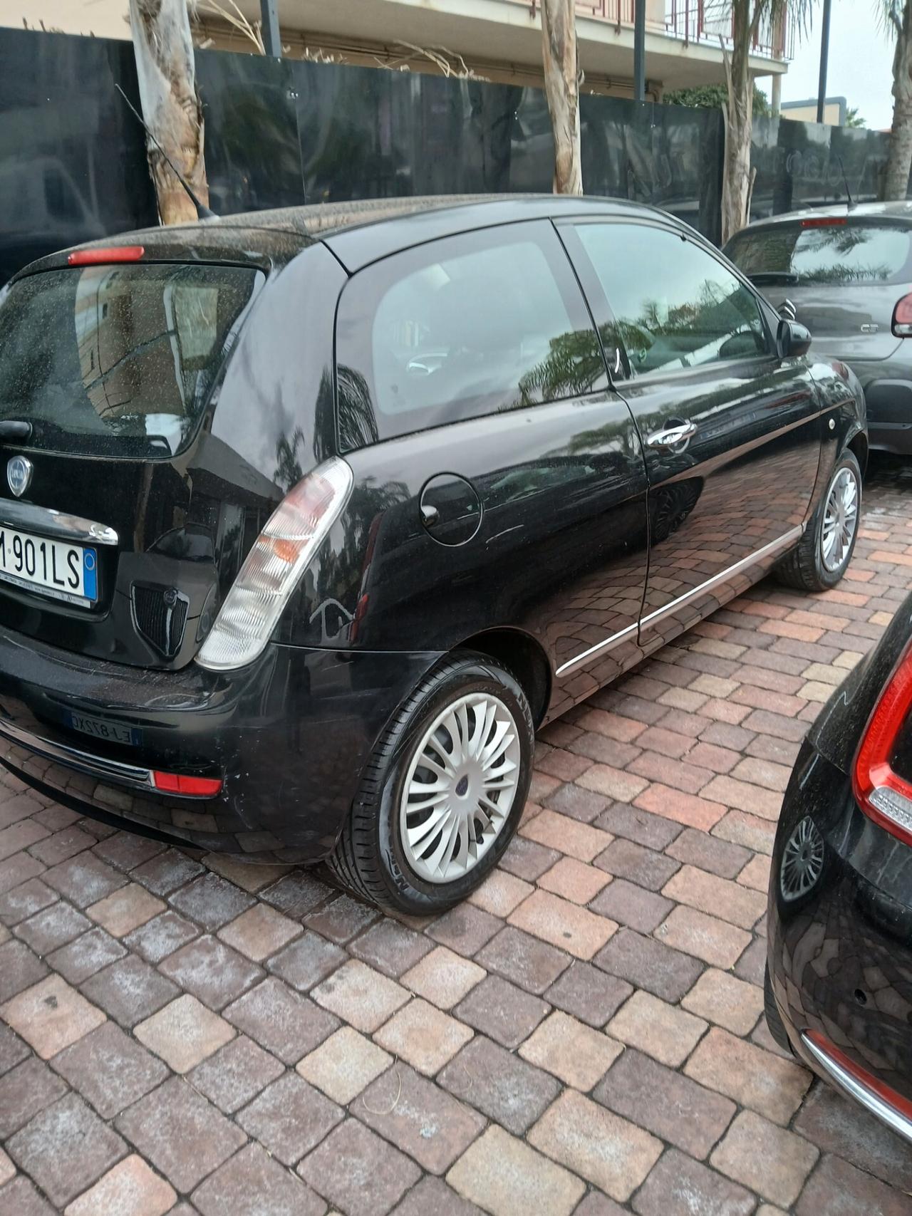 Lancia Ypsilon 1.2 E-Collection