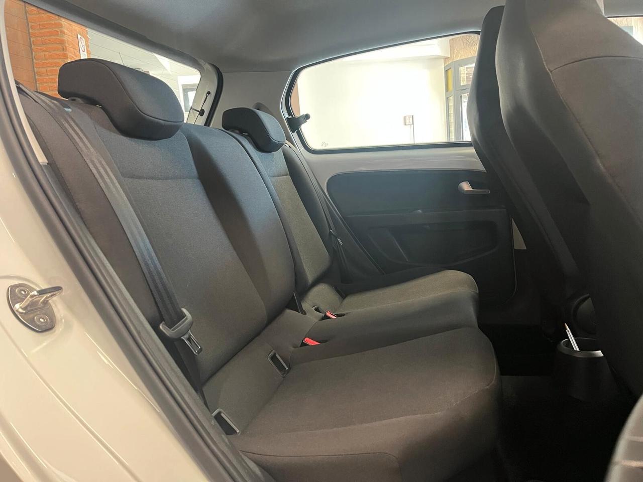 Volkswagen up! 1.0 5p. EVO beats BlueMotion Technology