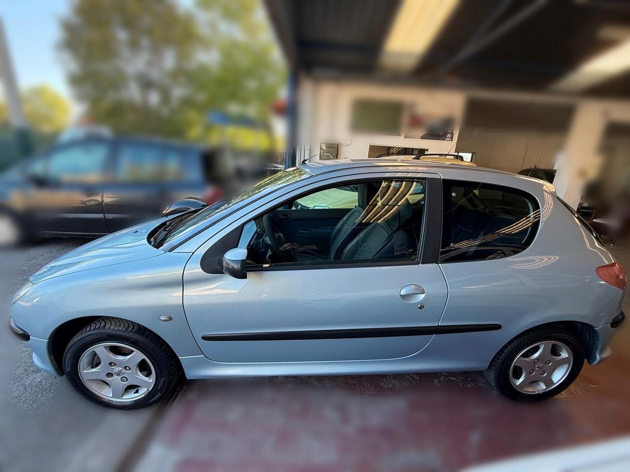 Peugeot 206 1.4 3p. aut. XT