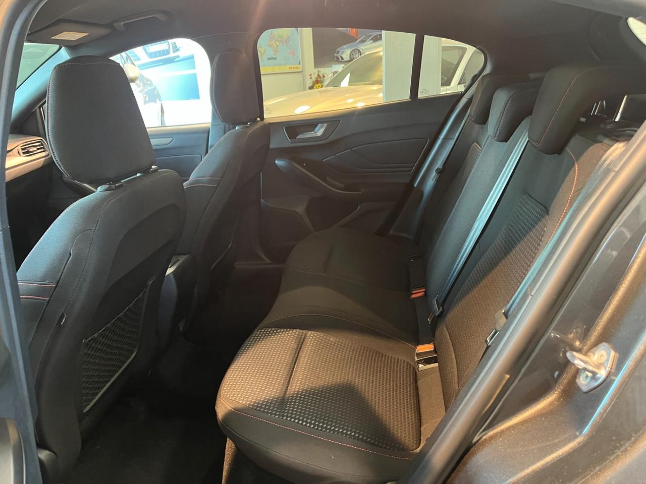 Ford Focus 1.0 EcoBoost Hybrid 125 CV 5p. ST-Line